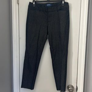 Old navy pixie pant. Black with white dots. Size 10